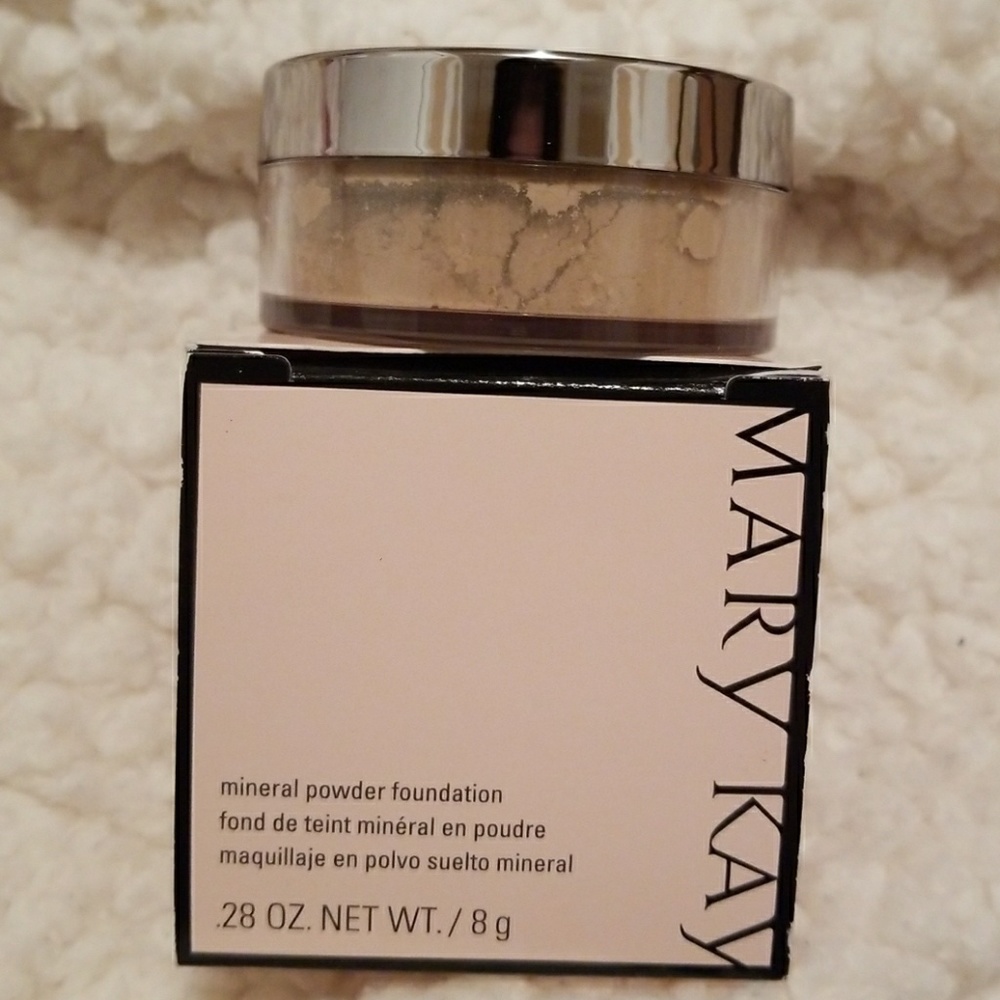 Mineral powder foundation